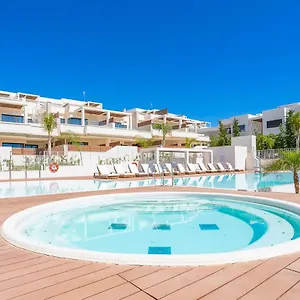 https://vida-feliz-luxe-en-ruim-appartement-met-zeezicht.1costadelsol.com